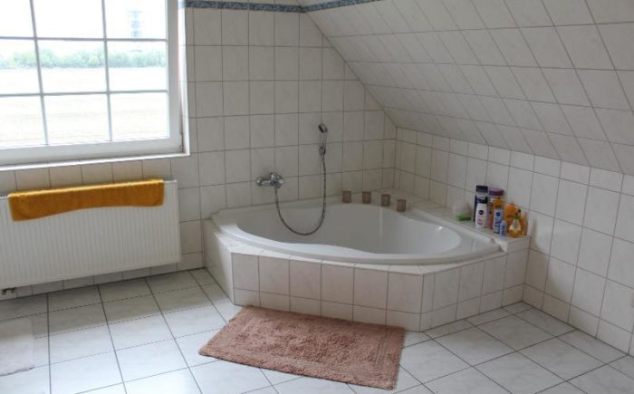 Badezimmer im Dachgeschoss